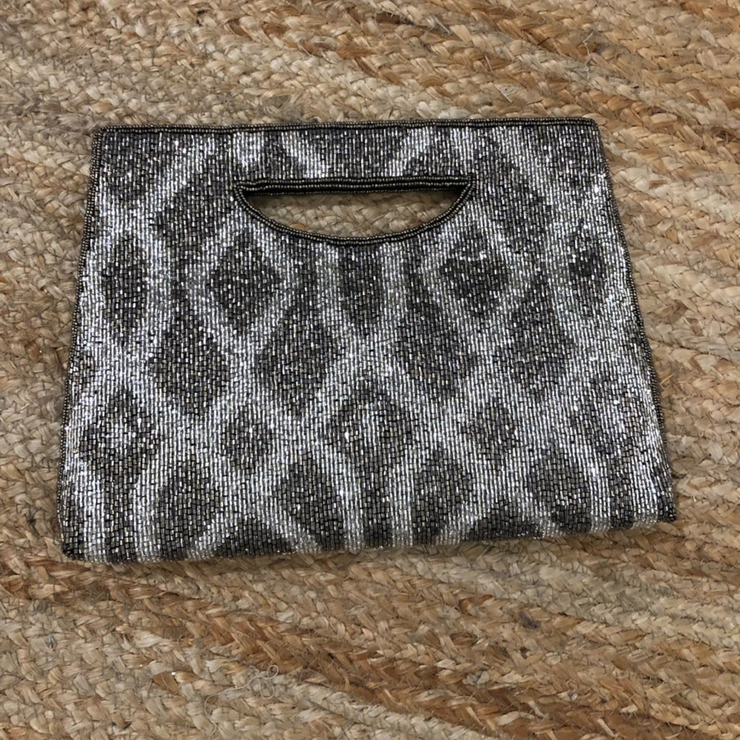 All Beaded Cut Handle Silver/Pewter Clutch By Ricki Designs - Moxiebainbridge