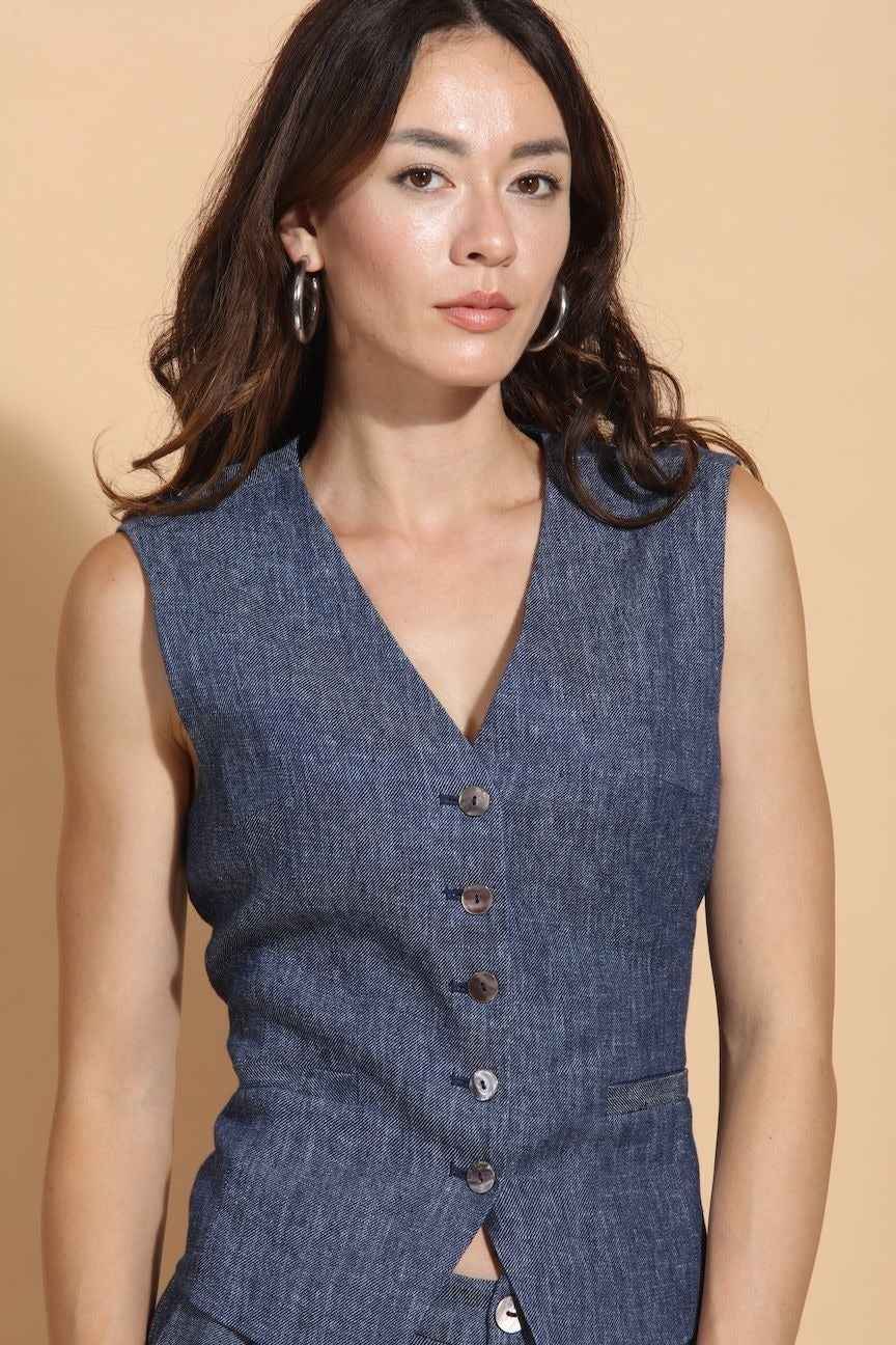 100% Linen Twill Vest With Adjustable Waist By Jessie Liu - Moxiebainbridge