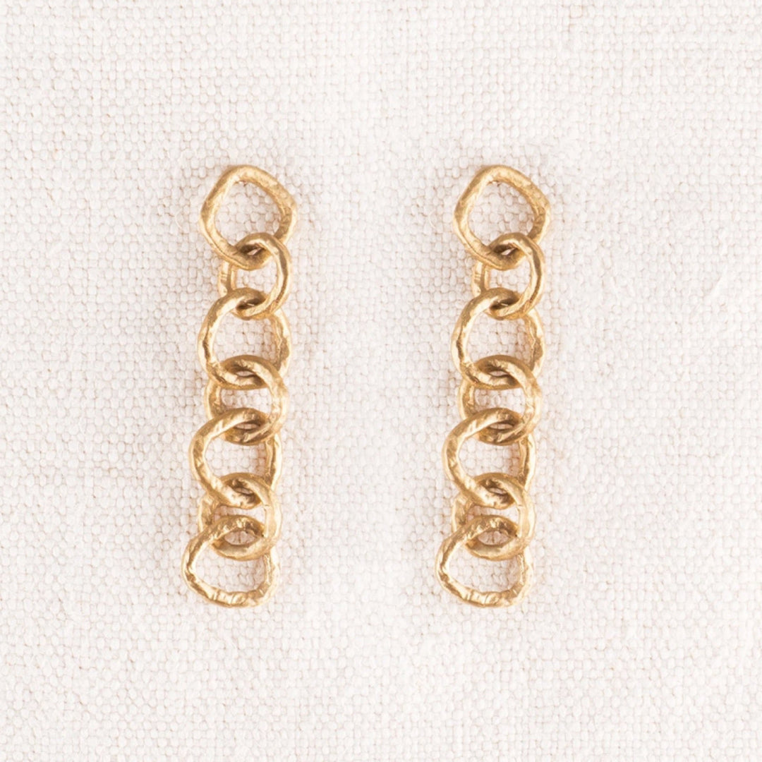 Hammered Link Stud Earrings - Moxiebainbridge