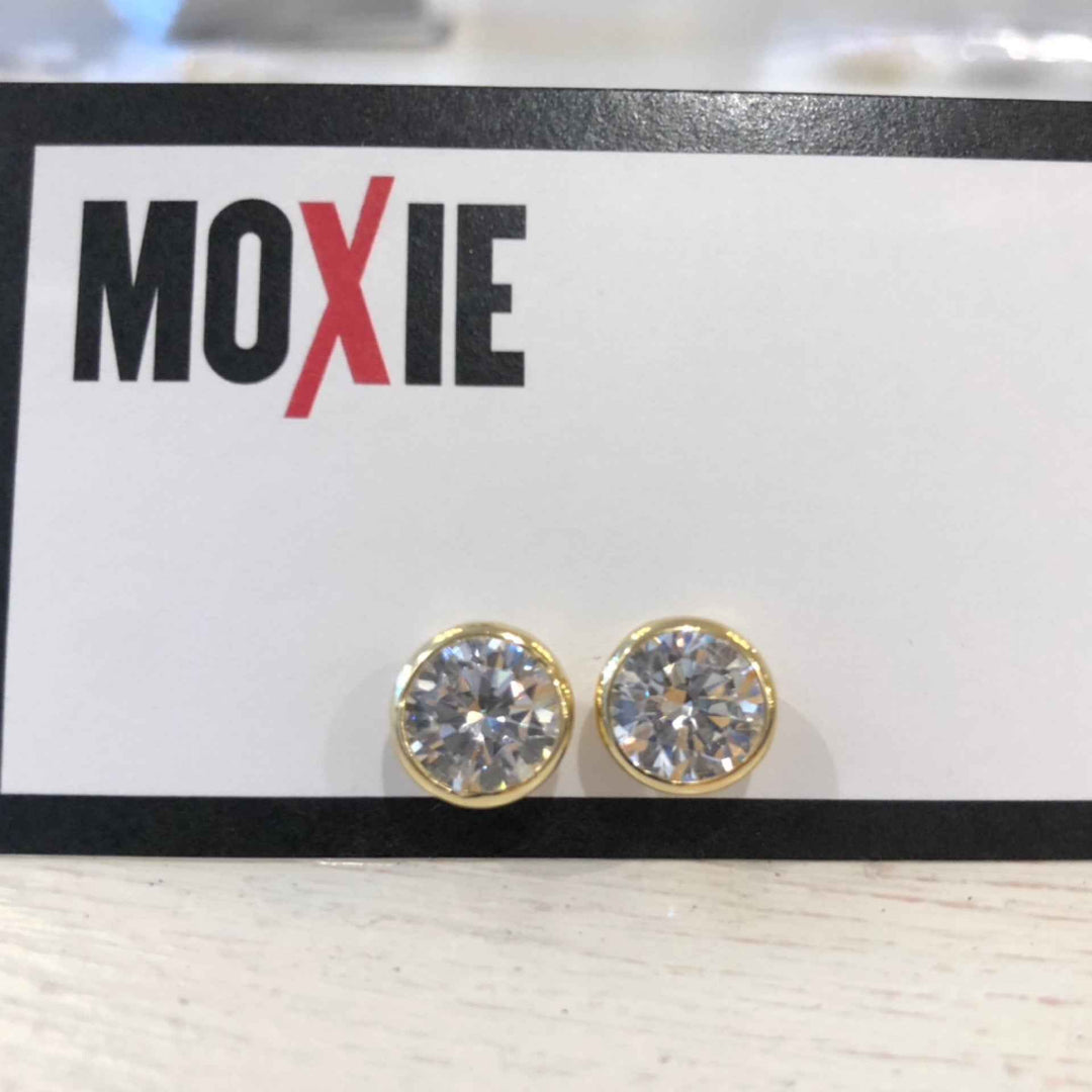 Gold Stud Earring By Be-Je