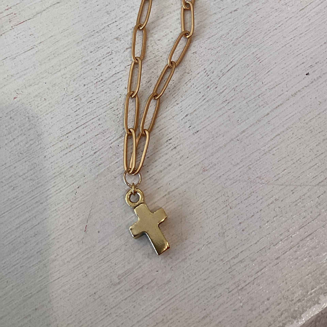 Gold link chain with gold cross
