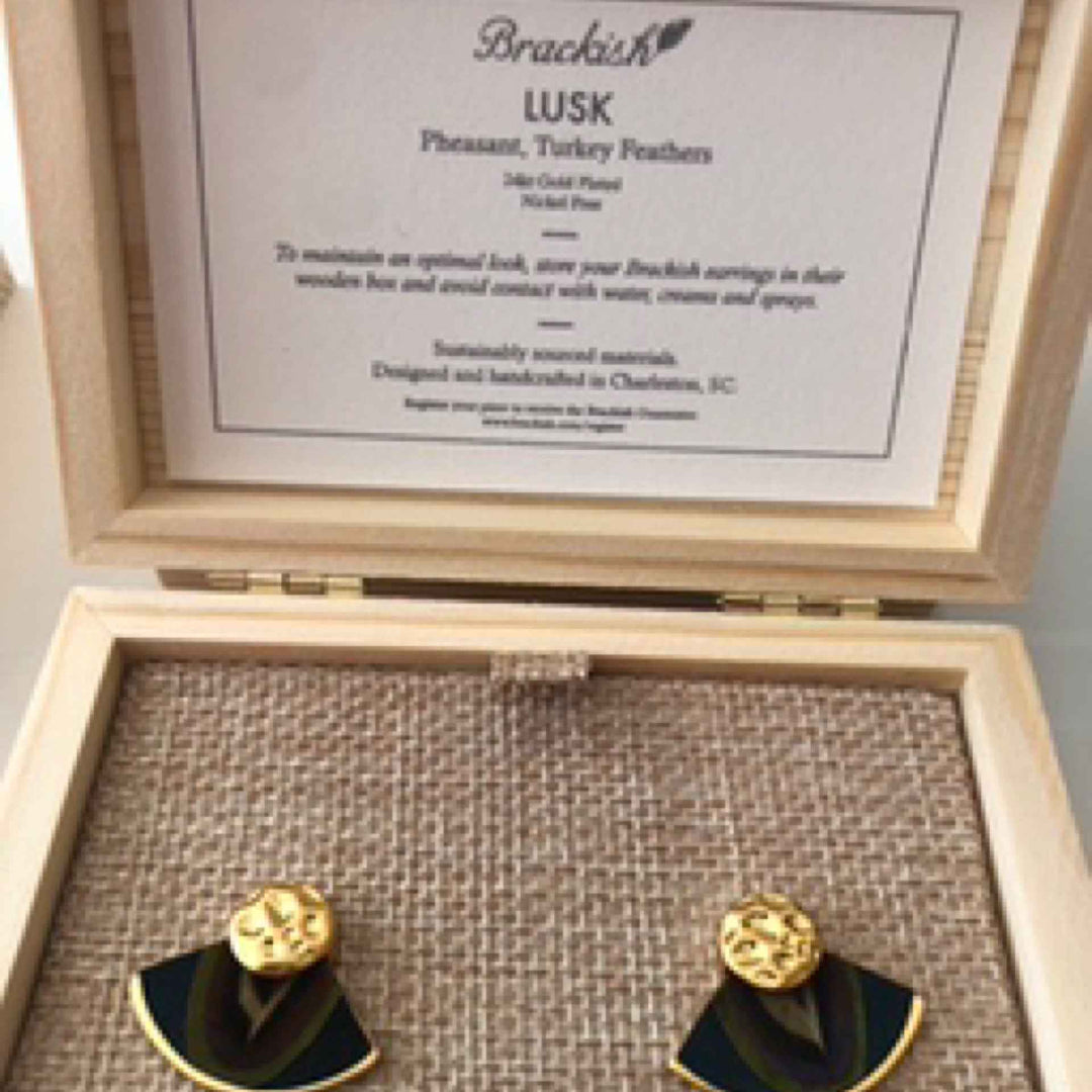 Lusk stud earring. 08/24