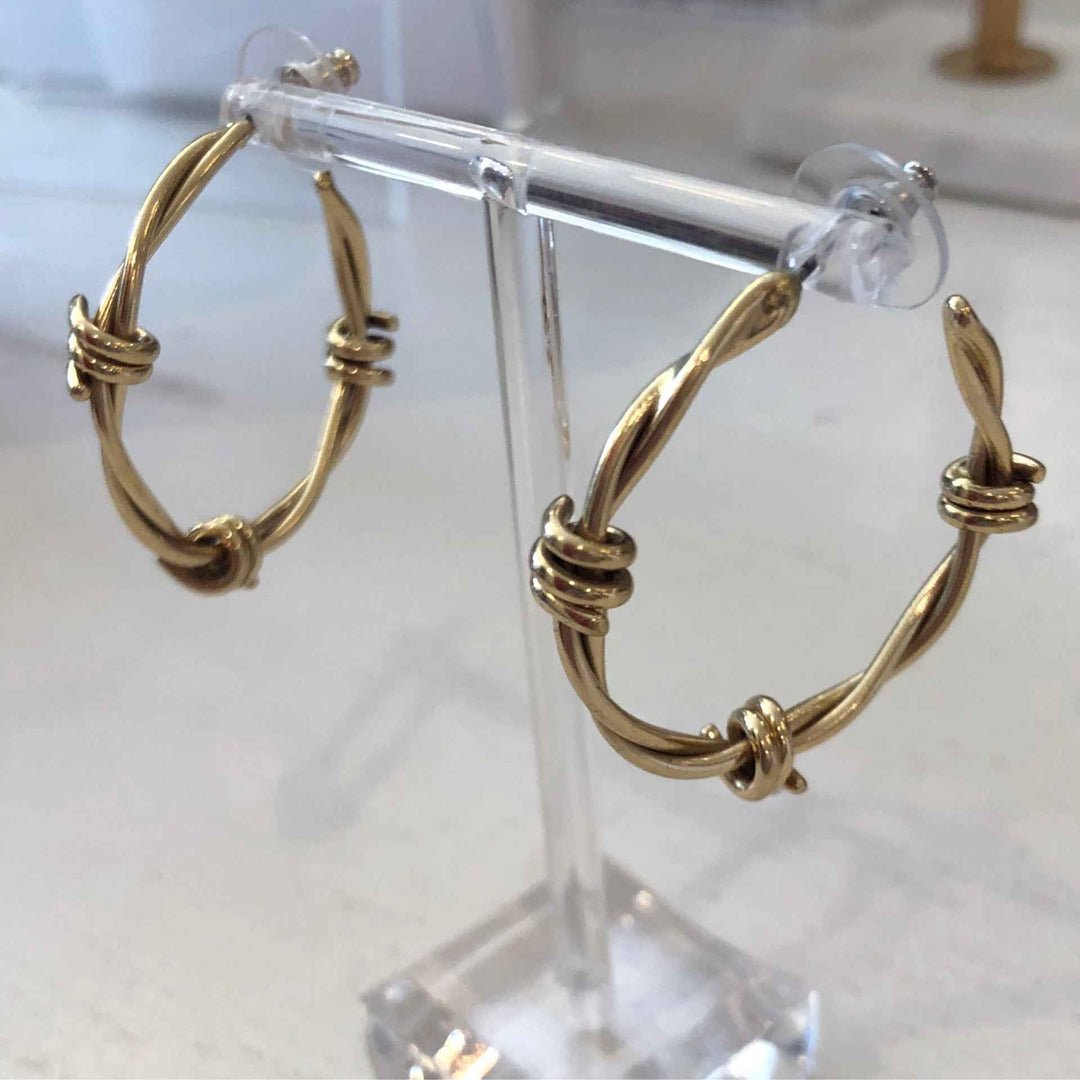 Small, gold, braided photos