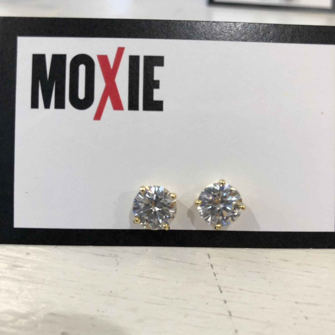Gold 2 Carat Stud Earring By Be-Je