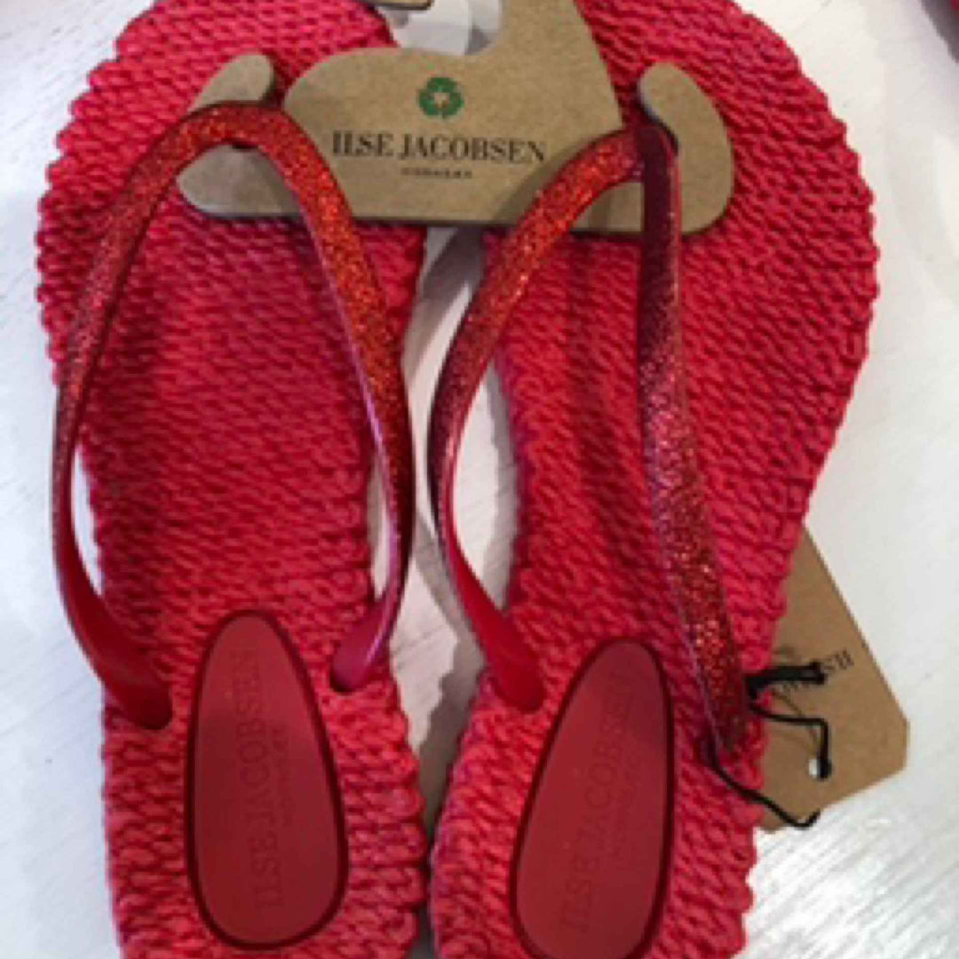 Red FlipFlop. 1/25