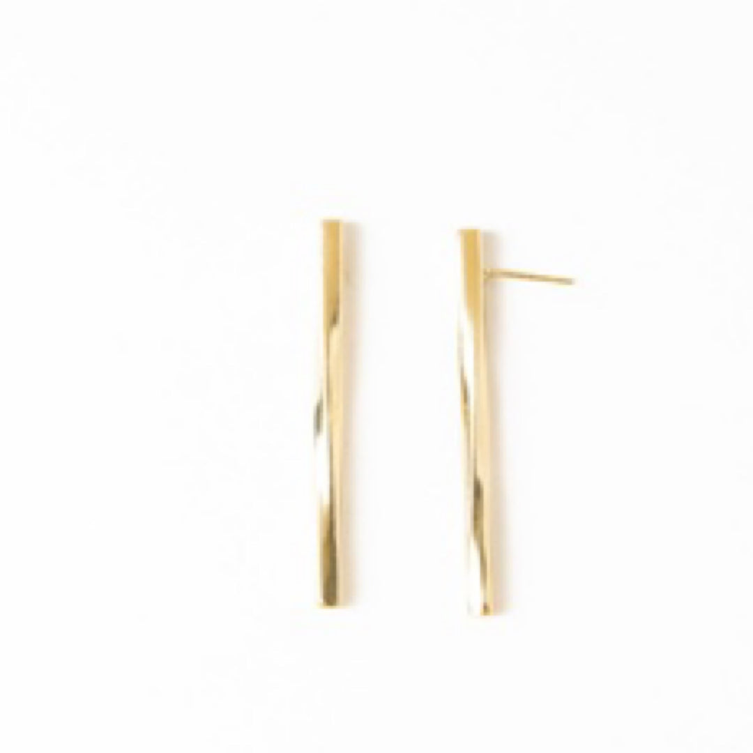 Ink +Alloy Millie Twisted Bar Earrings Brass